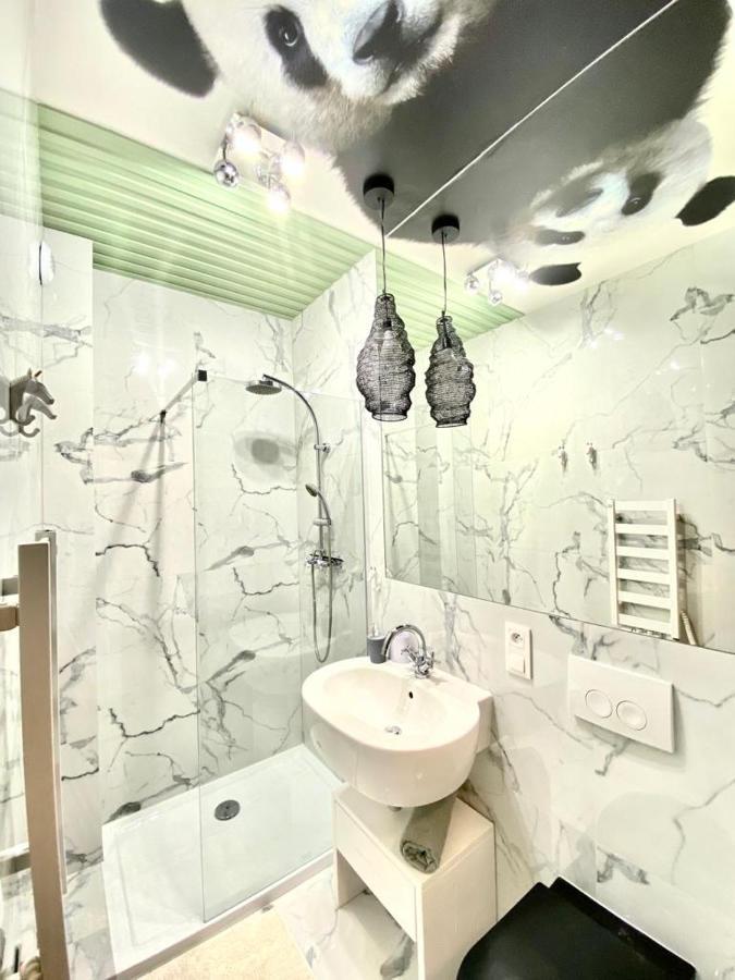 Luxury Panda Apartment In Old Town Краков Экстерьер фото
