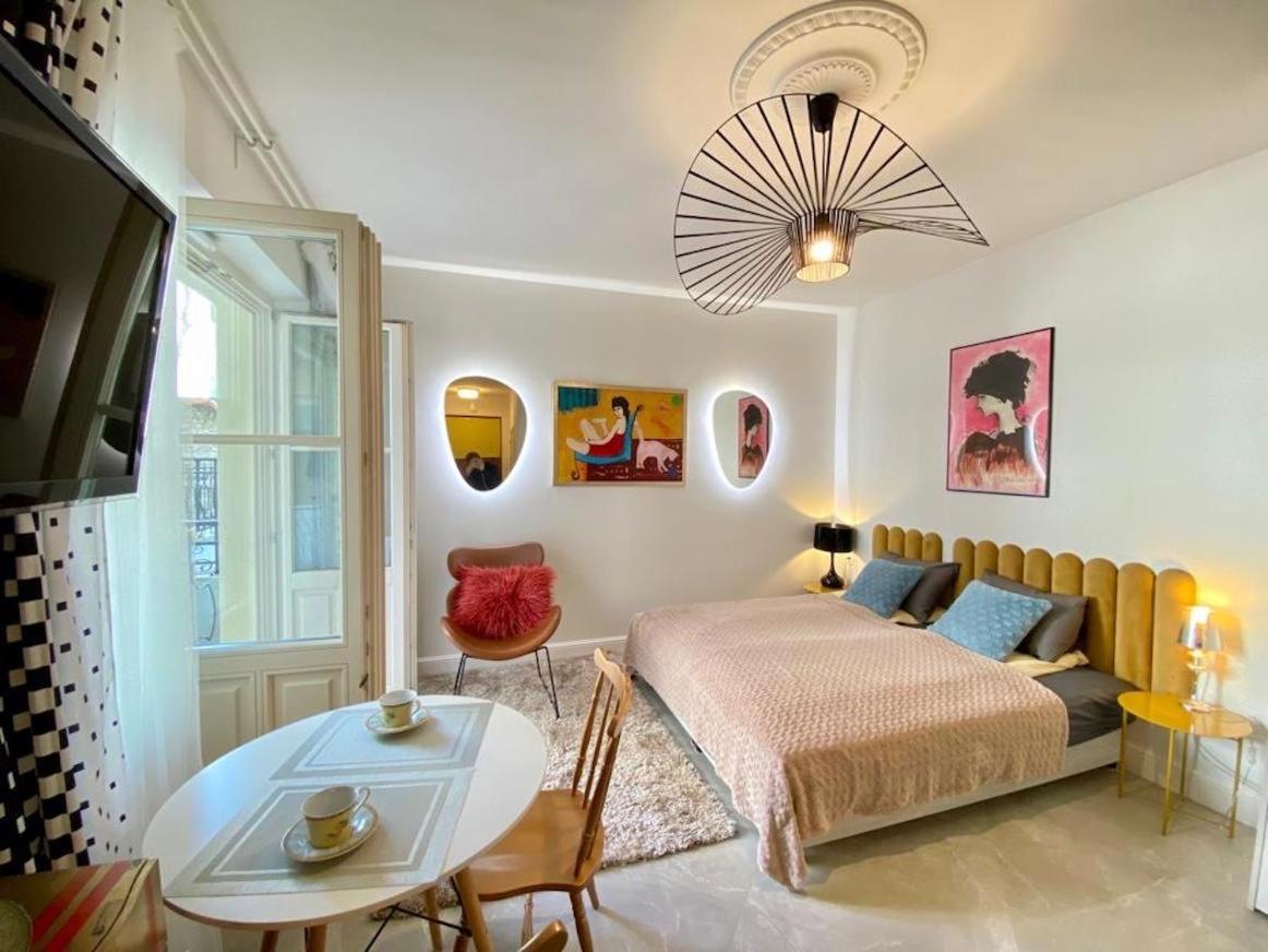 Luxury Panda Apartment In Old Town Краков Экстерьер фото
